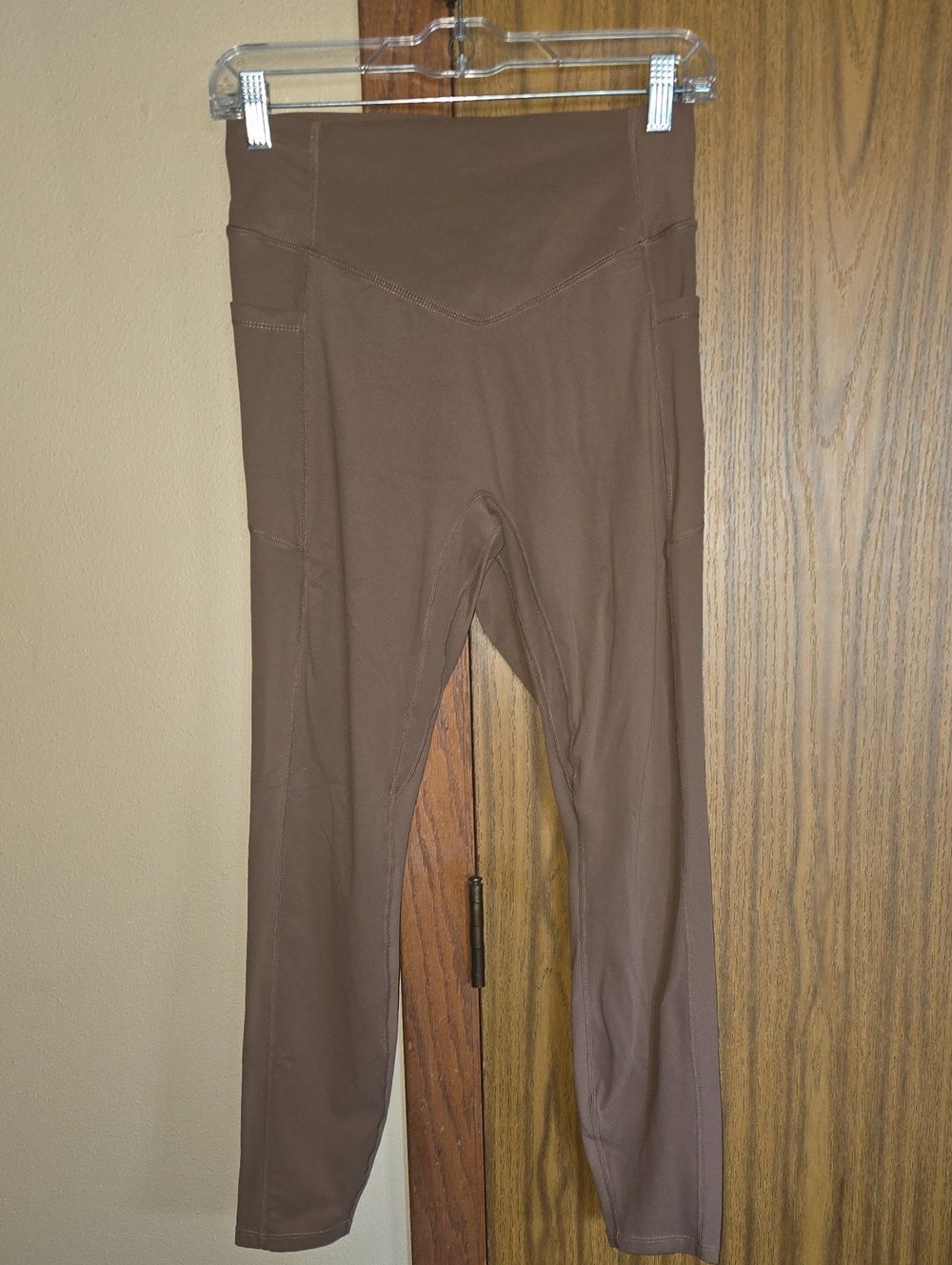 HALARA High-Waist Brown Active Leggings with Side Pockets